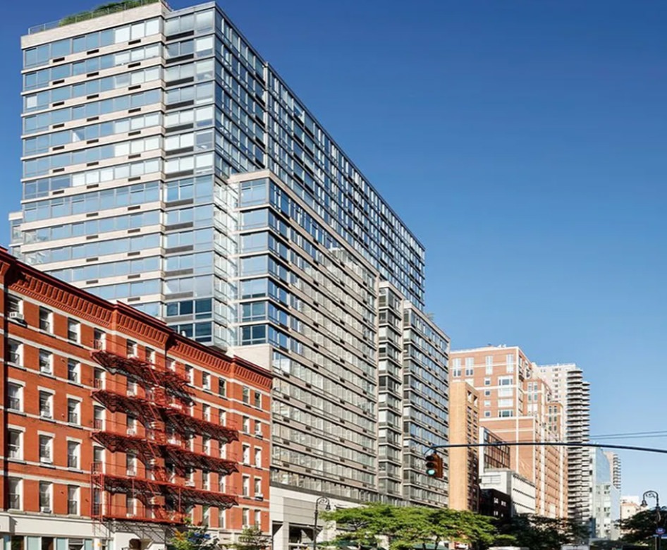 the front of a several buildings at street level